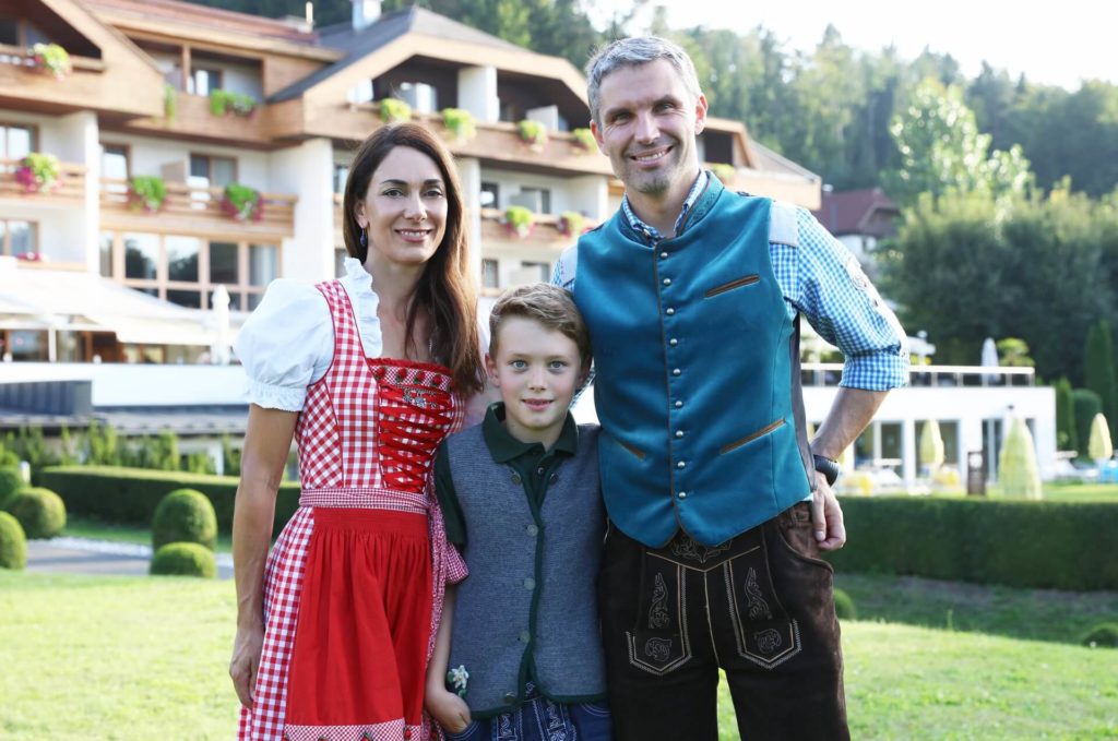 host family Schneide