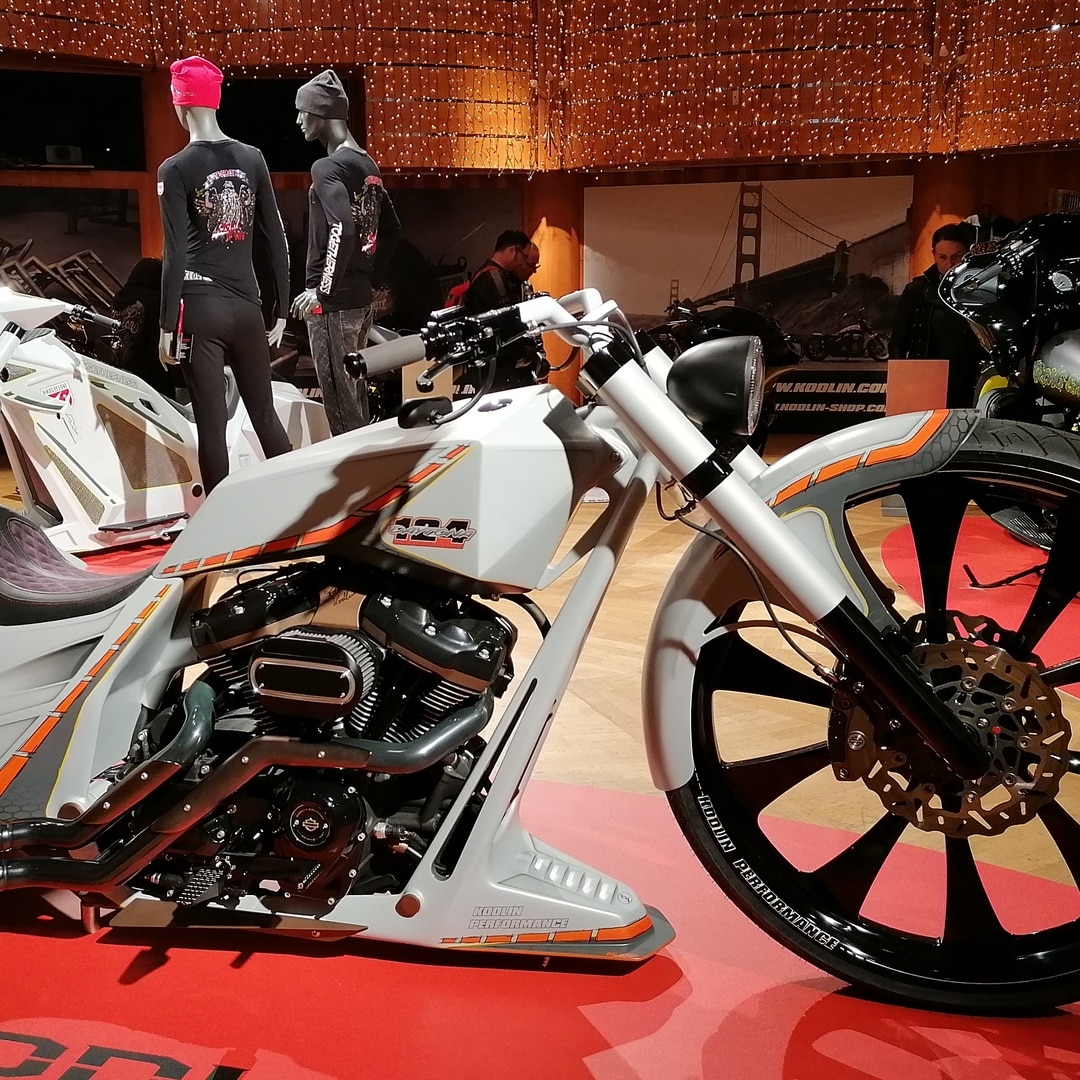 Schwarze Harley Davidson Im Ausstellungsraum Harley Davison