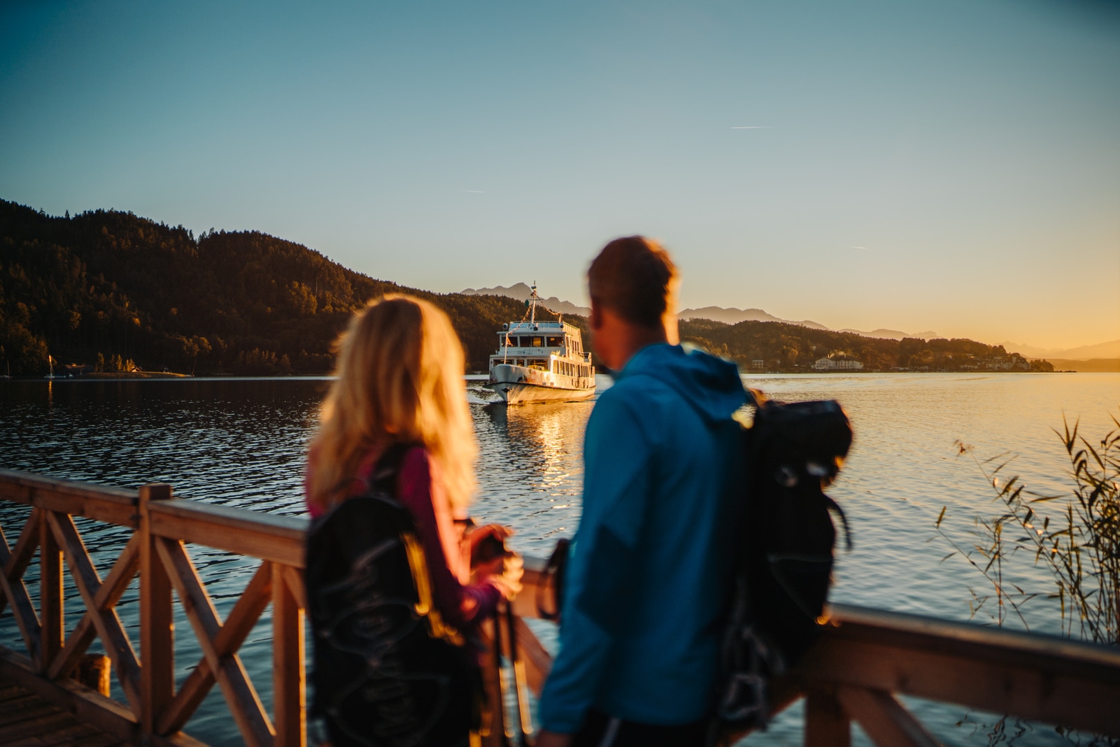 Woerthersee mit Schiff