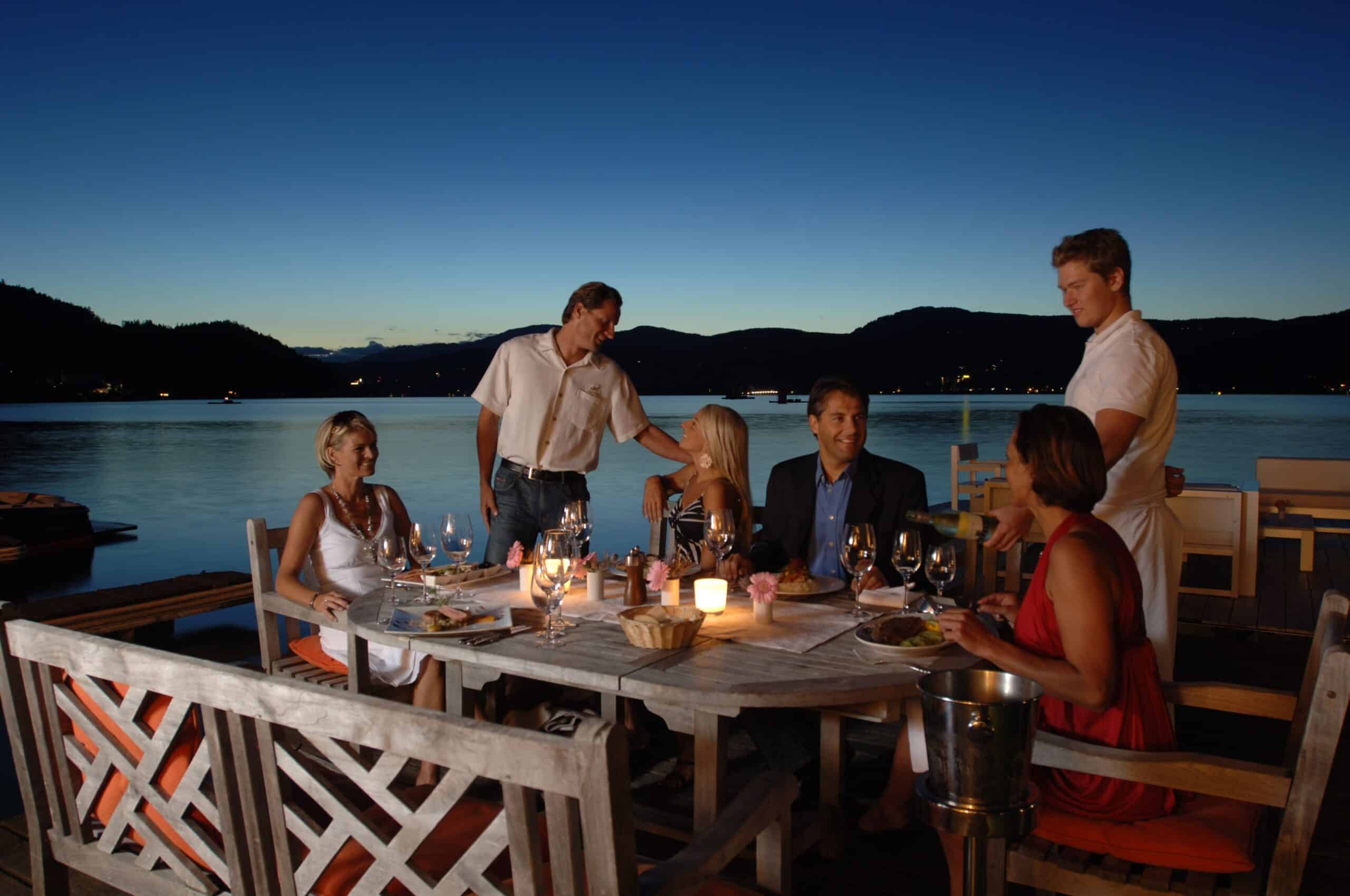 Dinner auf der Seeterrasse Dinner auf der Seeterrasse